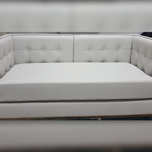 Tapicerías Planas II sillón blanco 